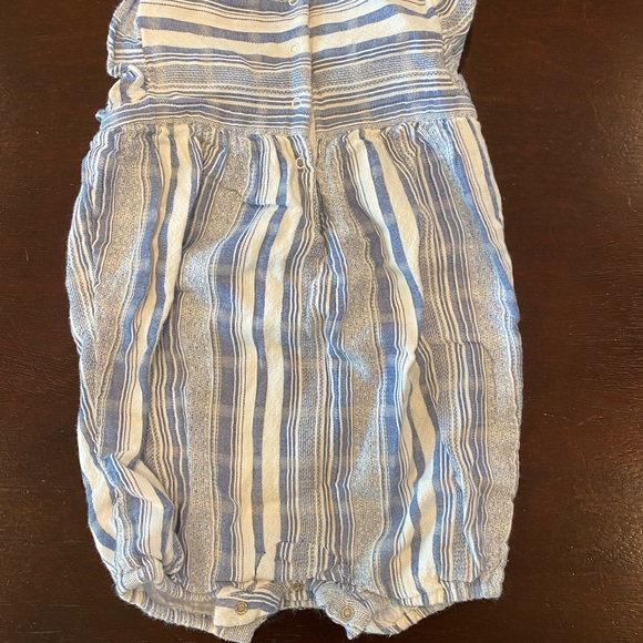 Tucker Tate Linen Romper 12 month - Picture 2 of 3